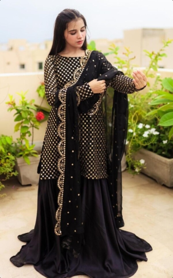 Chiffon sequence  Embroidered Gharra