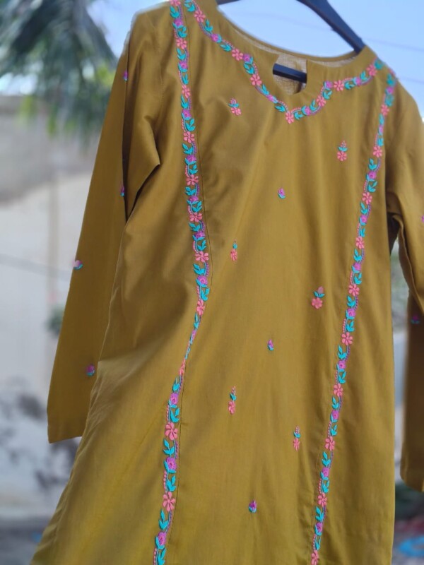 Handembroidry 2pc - Image 3