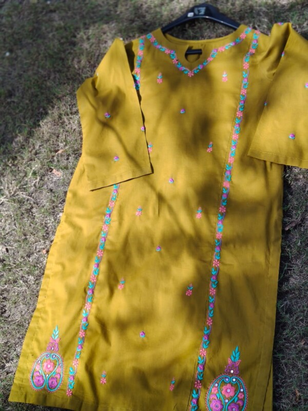 Handembroidry 2pc - Image 2