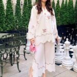 Ivory Rose Scalloped Set gallery image thumbnail #1